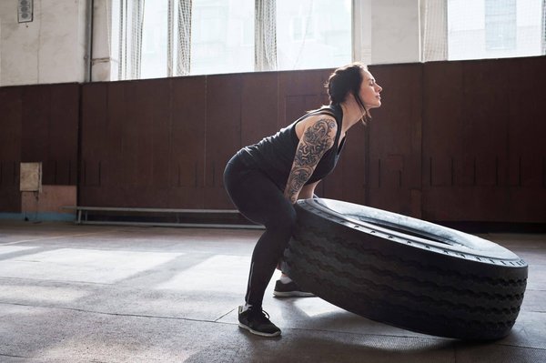 Pectoraux en acier : le programme pour un haut du corps sculpté